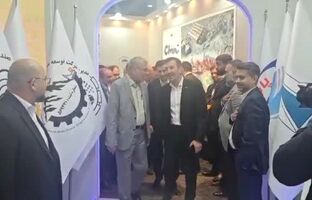 بازدید رئیس هیأت عامل ایمیدرو از غرفه چادرملو در نمایشگاه فولاد کیش