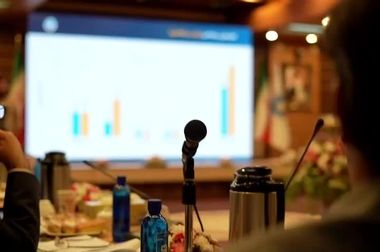 تحویل چک هزار میلیارد ریالی خسارت آتش‌سوزی به منطقه آزاد انزلی