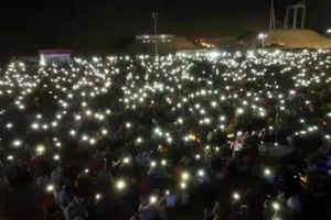 استقبال گسترده شهروندان از جشن شب های سیرجان(ویدئو)