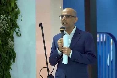  جلسه هم‌اندیشی با جمعی از ارائه دهندگان مقالات در سمپوزیوم فولاد کیش 